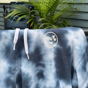 Blue and white tie dye vans cropped hoodie!